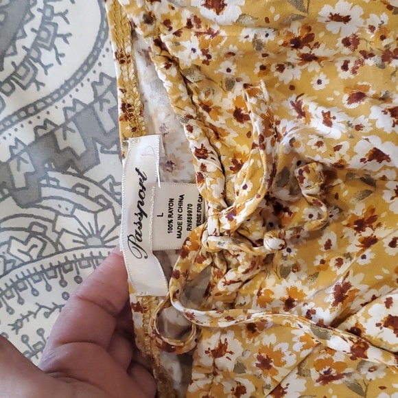 Spring dress - Picture 5 of 5